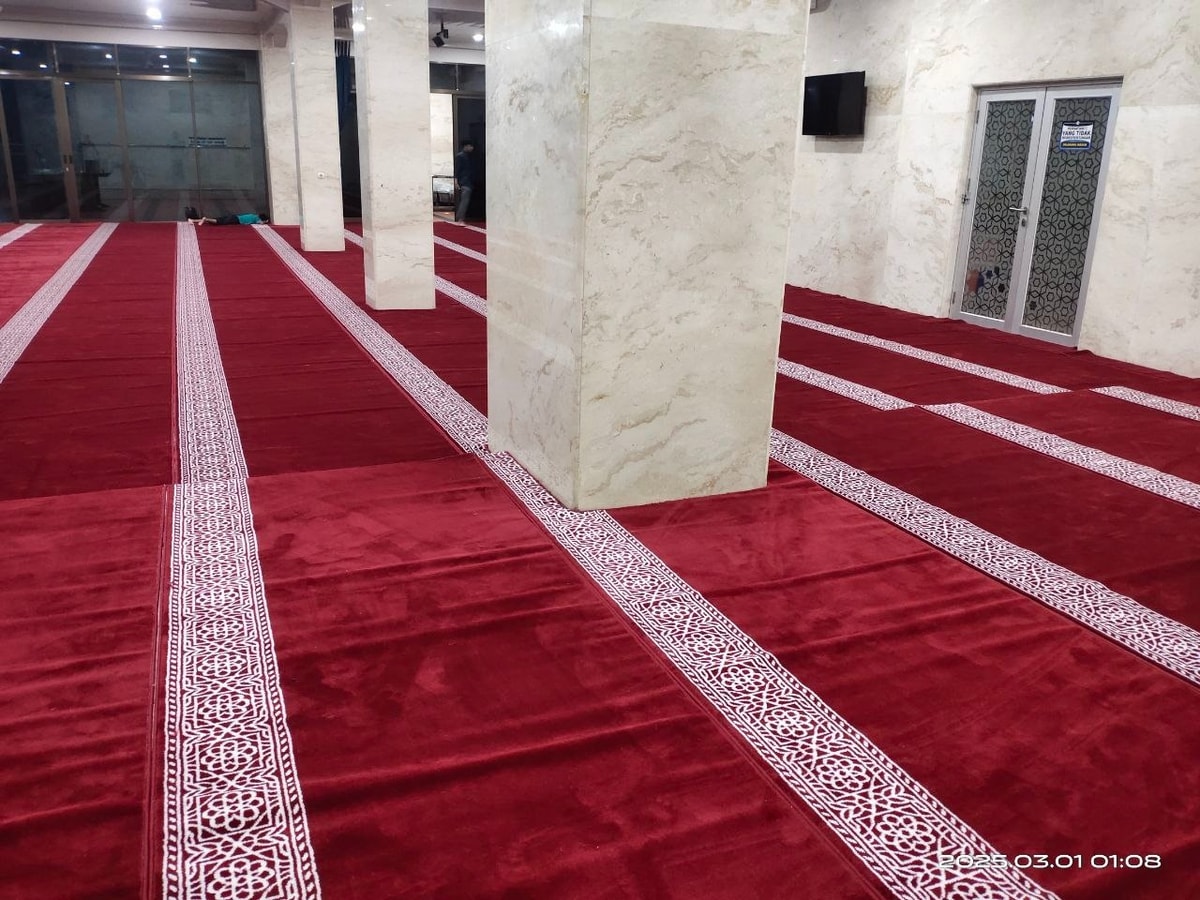 Mengapa Masjid Beralih ke Karpet Premium - Alasan dan Perhitungan Lengkap Mengapa Masjid Beralih ke Karpet Premium - Alasan dan Perhitungan Lengkap