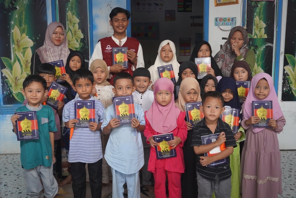 Menyusuri Gang Demi Al-Qur'an, Zakat Baik Tebarkan Harapan di Tiga TPQ Menyusuri Gang Demi Al-Qur'an, Zakat Baik Tebarkan Harapan di Tiga TPQ
