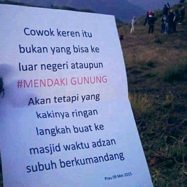 10 Alasan Kenapa Laki-Laki Harus Shalat Berjamaah Di Masjid dan Keutamaan Shalat Berjamaah Di Masjid 10 Alasan Kenapa Laki-Laki Harus Shalat Berjamaah Di Masjid dan Keutamaan Shalat Berjamaah Di Masjid