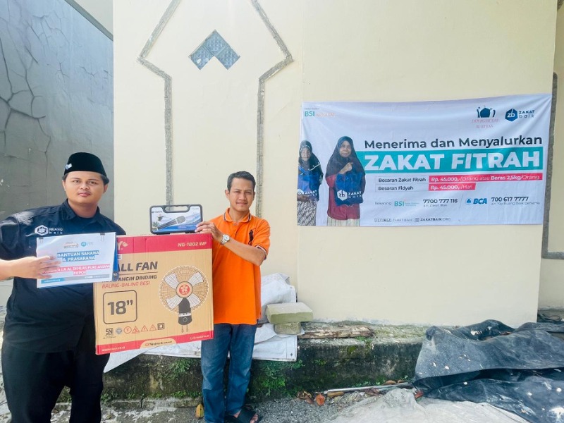 Dukung Kenyamanan Jamaah, Zakat Baik Salurkan Bantuan ke Mushola Al Ikhlas Bojongsari Dukung Kenyamanan Jamaah, Zakat Baik Salurkan Bantuan ke Mushola Al Ikhlas Bojongsari