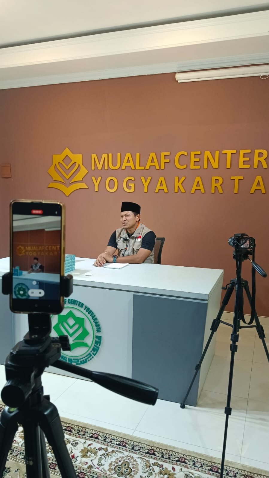 Bantu Muallaf Belajar Al Qur’an, AKU Hadiahkan Mushaf Untuk Muallaf Centre Yogyakarta