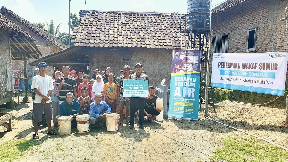 CARI AIR BERSIH DI HUTAN WARGA PELOSOK LEBAK, KINI SENANG DIBUATKAN SUMUR AIR BERSIH