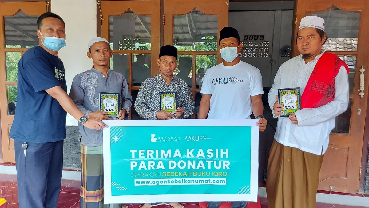 Penyaluran Sedekah IQRO di Masjid Jami Al-Mutarohimin Saketi, Pandeglang