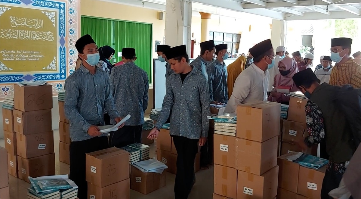 Pengambilan Mushaf Al Quran oleh Pondok Pesantren Wilayah Kab. Karawang