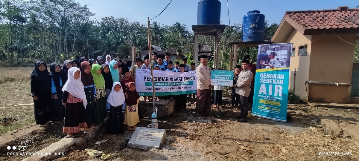 peresmian sumur air bersih kepada TPQ Masjid Jami Miftahul Huda