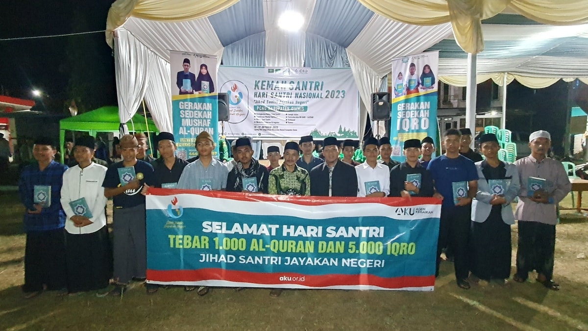 Ribuan Santri Ciamis Bergembira Mendapat Bantuan 1000 Al Quran dan 5000 Buku Iqro