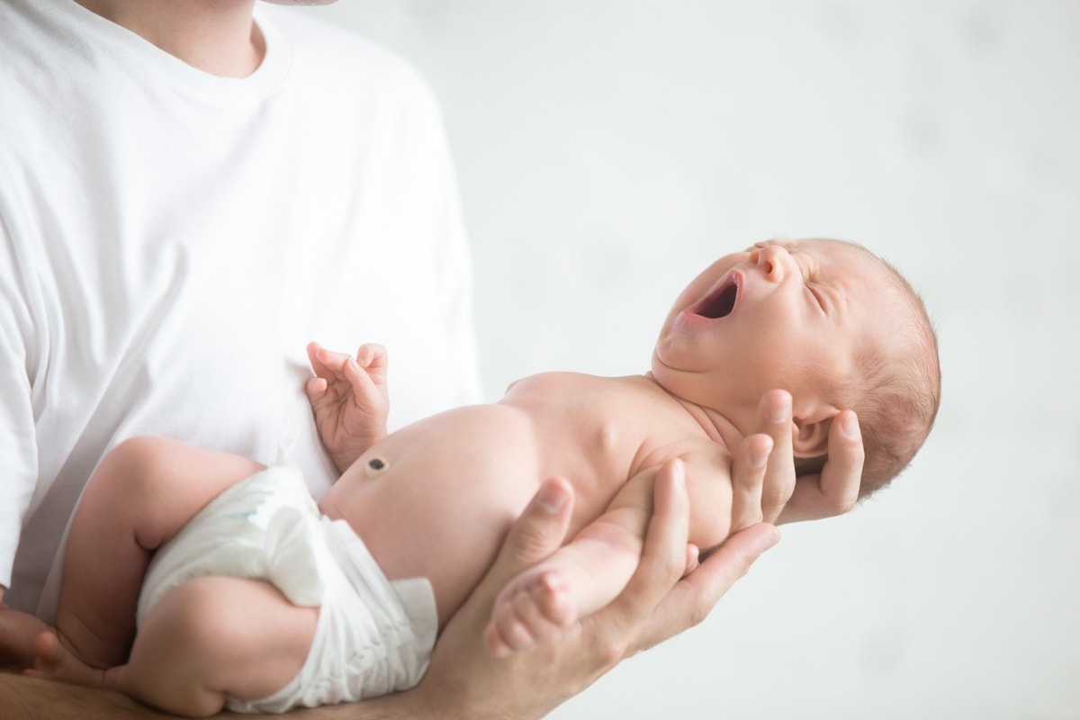 Shaken Baby Syndrome! Awas! Bahaya Mengayun Bayi - Sebabkan Trauma Kepala & Risiko Kematian!