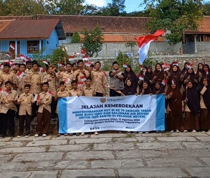 Bantu Buta Huruf Al Qur’an di Momen Kemerdekaan, AKU Tebar Ribuan Buku Iqro dan Al Qur’an di Gunung Kidul