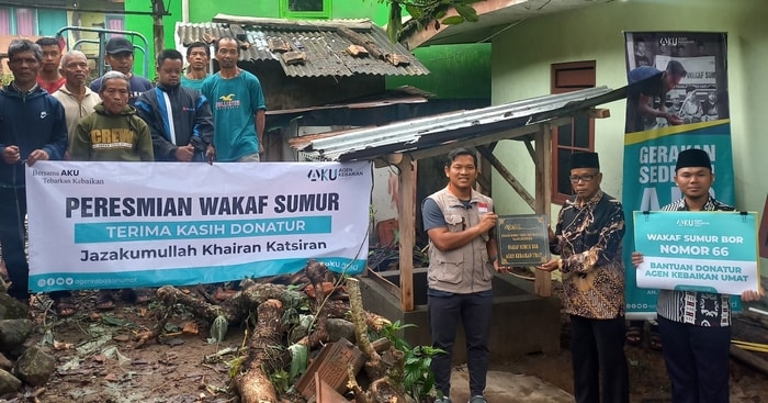 KESULITAN AIR BERSIH BERTAHUN-TAHUN WARGA GUMELAR KINI SENANG MEMILIKI SUMUR AIR BERSIH