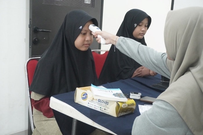 BASIC LIFE SKILL TRAINING DIGELAR ZAKAT BAIK UNTUK BEKALI KEMAMPUAN PERTOLONGAN PERTAMA SANTRI KHAIRUKUM