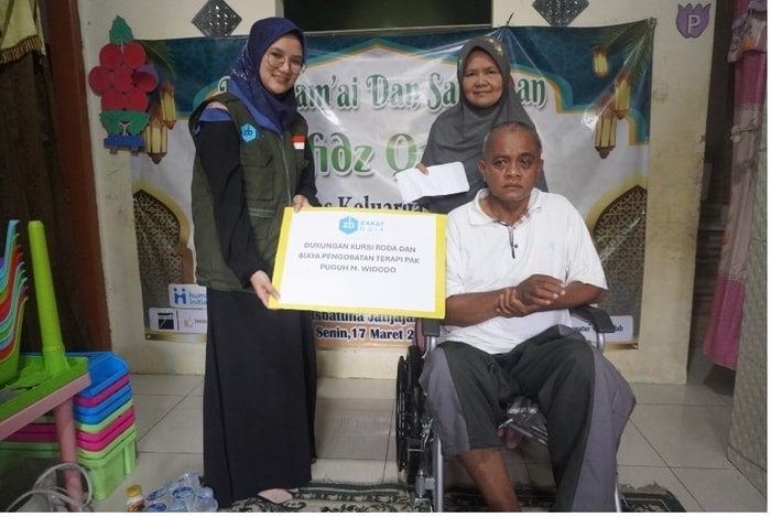 BANTU PAK PUGUH MELANJUTKAN MISI UNTUK KAUM TUNA NETRA, ZAKAT BAIK BERI DUKUNGAN KURSI RODA DAN TERAPI PENGOBATAN STROKE
