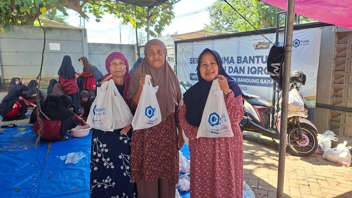 Menjaga Senyum di Masa Senja, Berkah Daging Kurban untuk Lansia Kali Putih