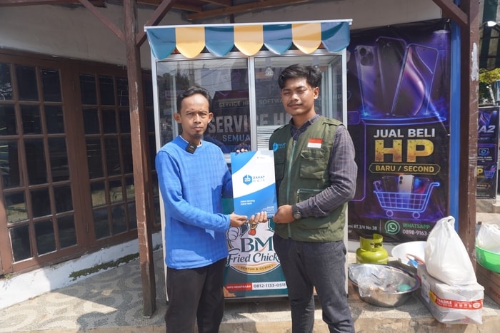 Gerobak Usaha BM Chicken untuk Guru Ngaji, Ikhtiar Mewujudkan Kemandirian Ekonomi