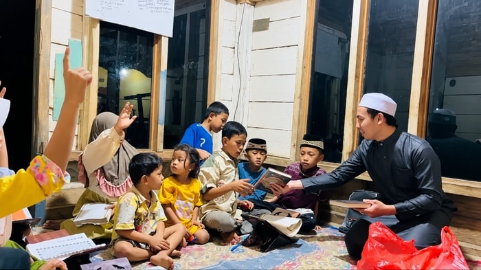 Lebih dari 600 Iqro dan Al-Qur’an Terus Bergulir di Pedalaman Ciamis, Menemani Semangat Belajar dari Anak hingga Lansia
