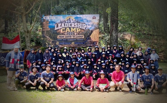 Dari Gunung Pancar, 60 Santri Khairukum Belajar Memimpin, Mandiri, dan Berani Bermimpi