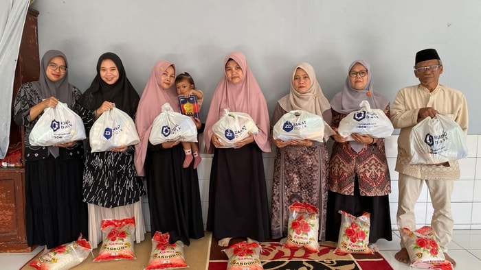 Di Balik Kesederhanaan, Lahir Generasi Qur’ani: Kiprah Guru Ngaji Lekar dari Duren Mekar