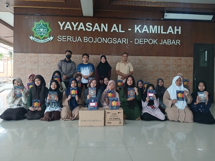 Perluas Akses Belajar Al-Qur’an, Zakat Baik Salurkan 740 Al-Qur’an dan 565 Iqro’ ke Empat Lembaga Pendidikan