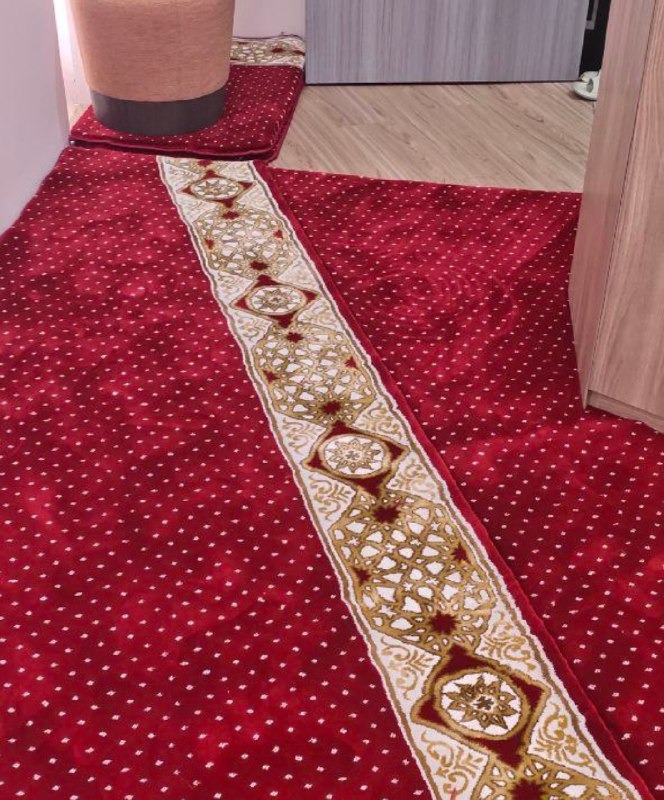 Cara Menentukan Warna Karpet yang Serasi dengan Dinding Masjid