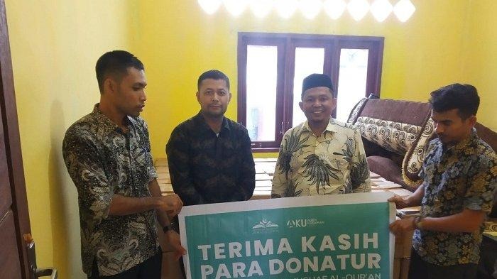 Kemenag Aceh Timur Terima Wakaf Mushaf Al Quran dari AKU