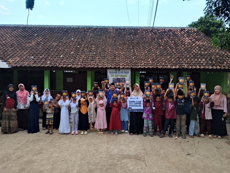 MENEMBUS JALAN TERJAL DEMI CAHAYA AL-QURAN