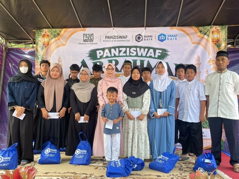 Satu Musala Banyak Kebaikan, Zakat Baik dan DKM Musala Ar-Rahman Hadirkan Program Berbagi untuk 140 Penerima Manfaat